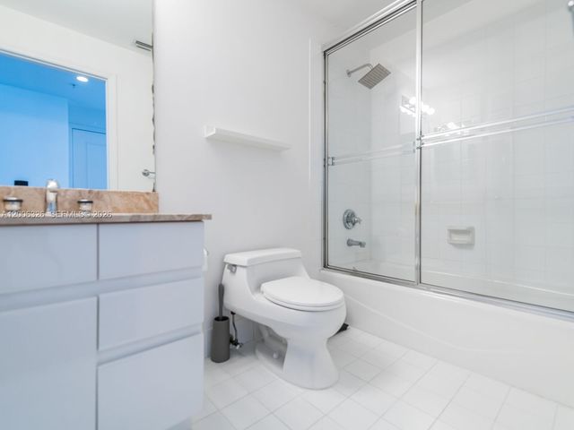 888 Brickell Key Dr 2112, Miami, FL 33131