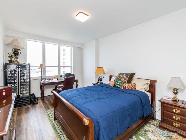 888 Brickell Key Dr 2112, Miami, FL 33131