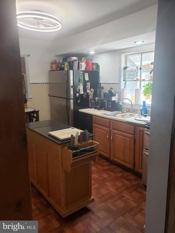 1100 CENTRAL AVE, Glendora, NJ 08029