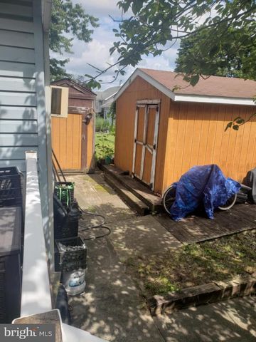 1100 CENTRAL AVE, Glendora, NJ 08029