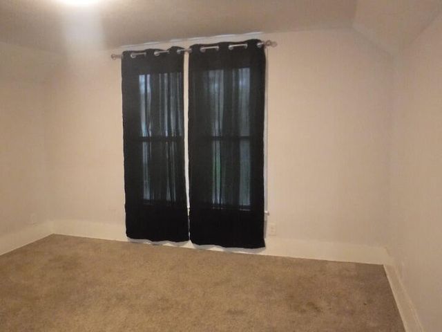 1212 Washington Avenue, Kalamazoo, MI 49001
