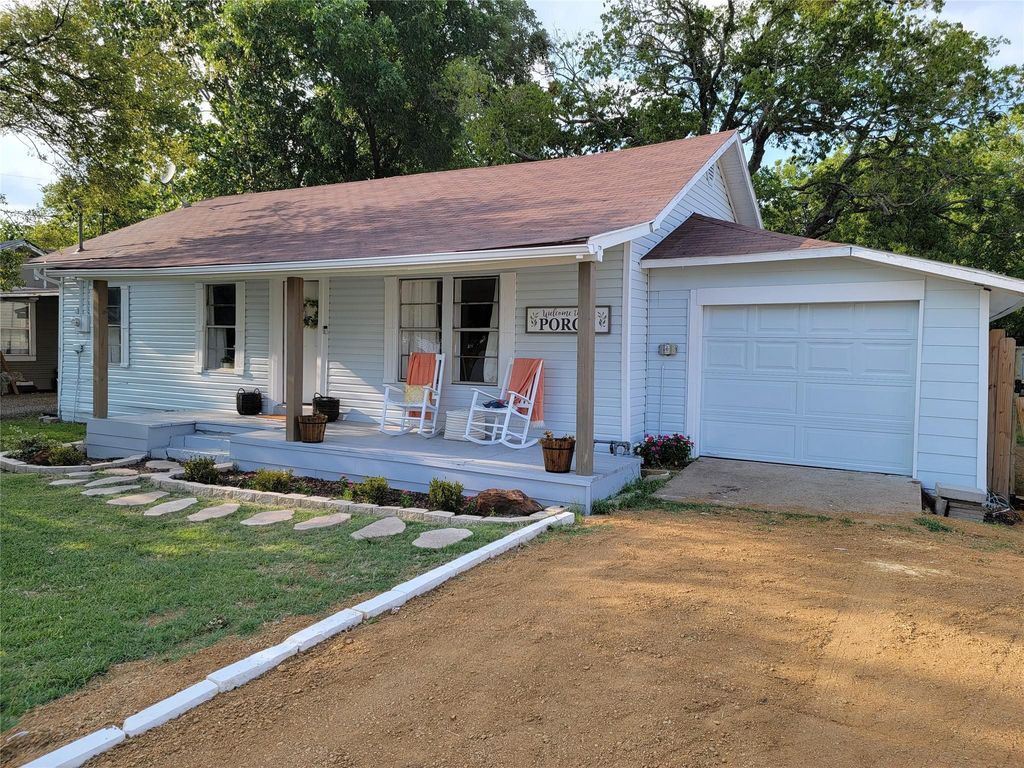 203 W Oak Street, Celina, TX 75009