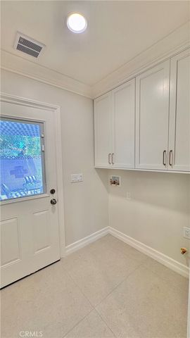5713 E Wardlow, Long Beach, CA 90808