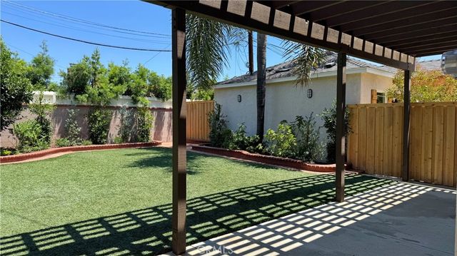 5713 E Wardlow, Long Beach, CA 90808