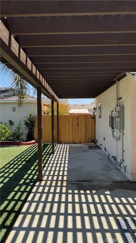 5713 E Wardlow, Long Beach, CA 90808