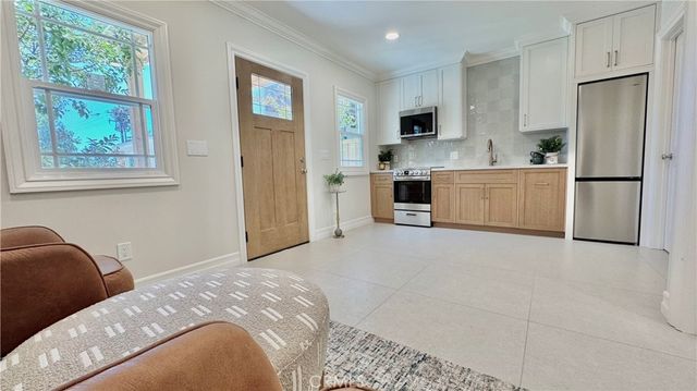 5713 E Wardlow, Long Beach, CA 90808