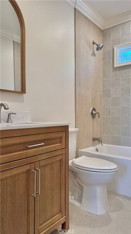 5713 E Wardlow, Long Beach, CA 90808