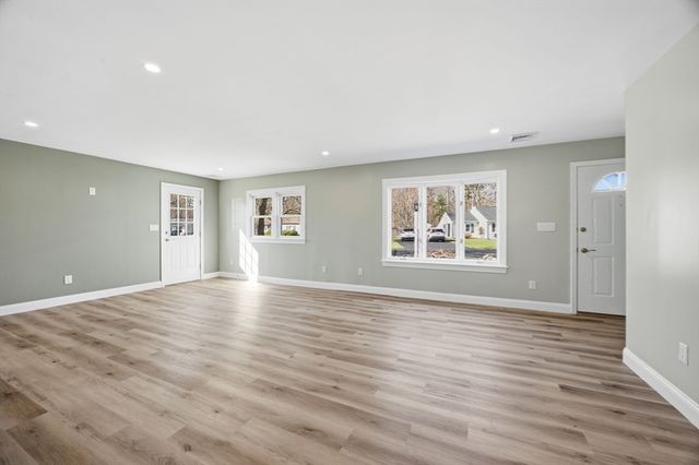 534 Hogg Memorial Dr, Whitman, MA 02382