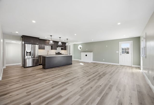 534 Hogg Memorial Dr, Whitman, MA 02382