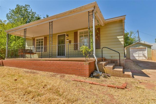 315 N 13th Street, Guthrie, OK 73044
