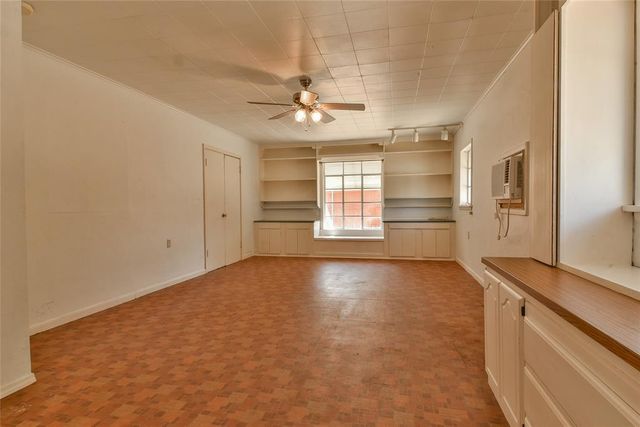 315 N 13th Street, Guthrie, OK 73044