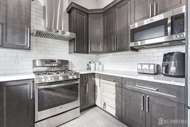 79 George Street, Carteret, NJ 07008