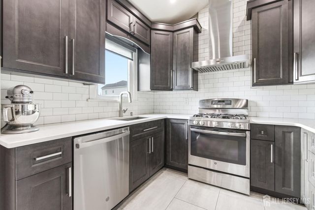 79 George Street, Carteret, NJ 07008