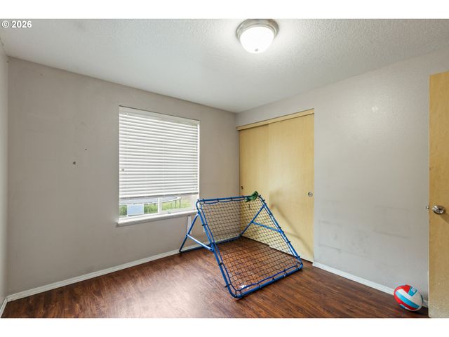 220 WELLS Rd, Oakland, OR 97462