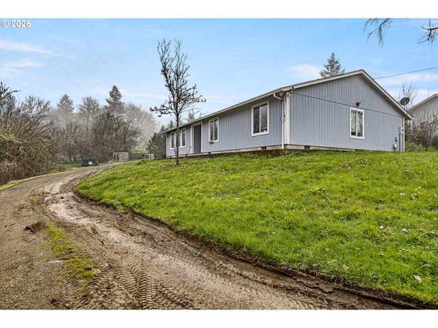 220 WELLS Rd, Oakland, OR 97462