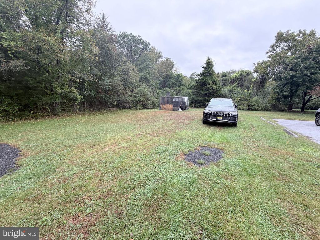 577 S ROOSEVELT AVE, EGG HARBOR CITY, NJ 08215 — photo 2