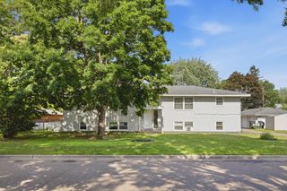 5116 Edgewood Avenue N, Crystal, MN 55428