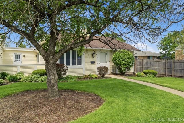 25 Garden Drive 1, Montgomery, IL 60538