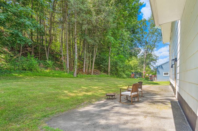 32 Redwood Road, Saugerties, NY 12477