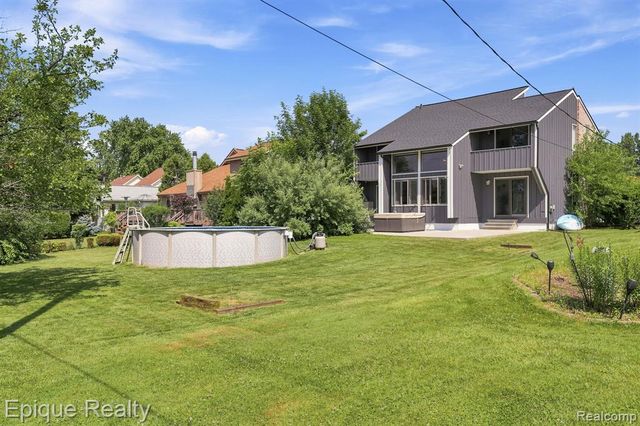 4049 Blue River Drive, Saint Clair, MI 48079