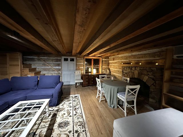 6202 Montgomery Estates Road, Hillsborough, NC 27278