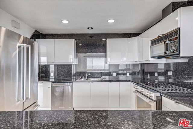 101 California Avenue 802, Santa Monica, CA 90403