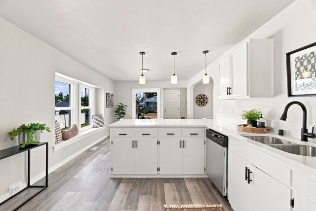 913 E Longfellow Ave, Spokane, WA 99207