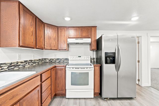 913 E Longfellow Ave, Spokane, WA 99207