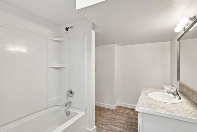 913 E Longfellow Ave, Spokane, WA 99207