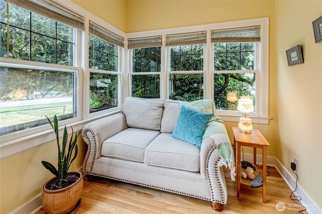 1221 E 2nd Street, Port Angeles, WA 98362