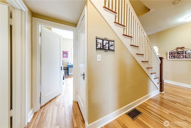 1221 E 2nd Street, Port Angeles, WA 98362