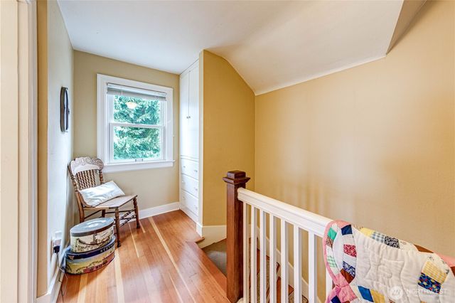 1221 E 2nd Street, Port Angeles, WA 98362