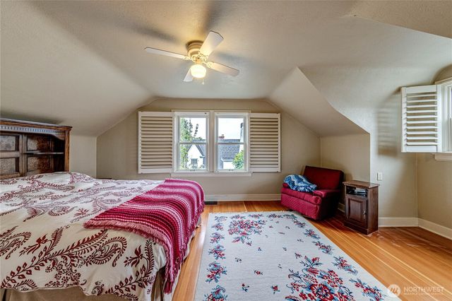 1221 E 2nd Street, Port Angeles, WA 98362