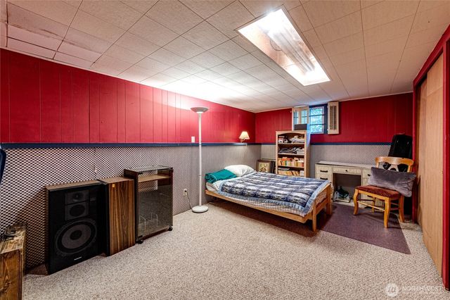 1221 E 2nd Street, Port Angeles, WA 98362