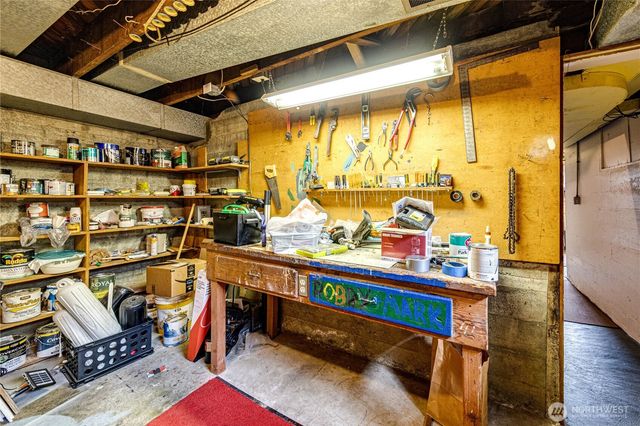 1221 E 2nd Street, Port Angeles, WA 98362