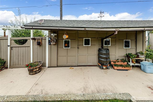 1221 E 2nd Street, Port Angeles, WA 98362