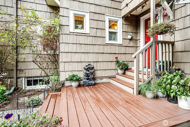 1221 E 2nd Street, Port Angeles, WA 98362