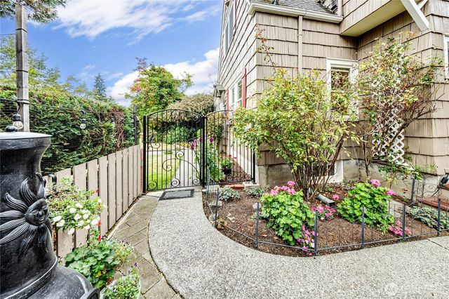 1221 E 2nd Street, Port Angeles, WA 98362