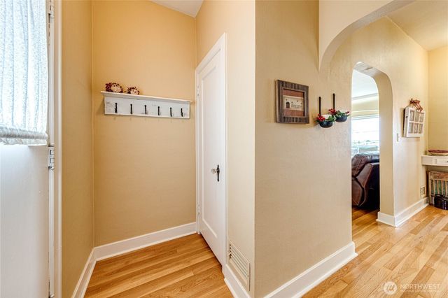 1221 E 2nd Street, Port Angeles, WA 98362