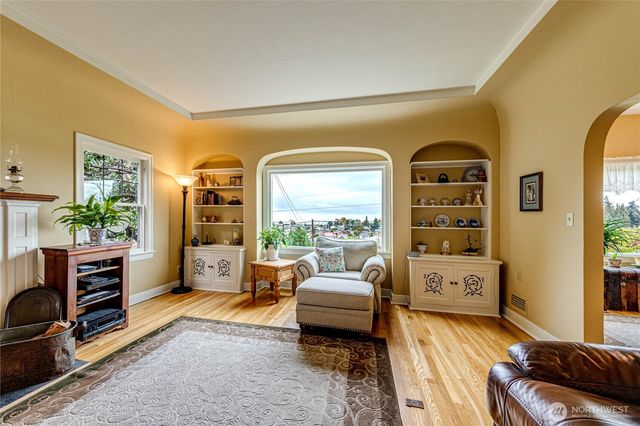 1221 E 2nd Street, Port Angeles, WA 98362