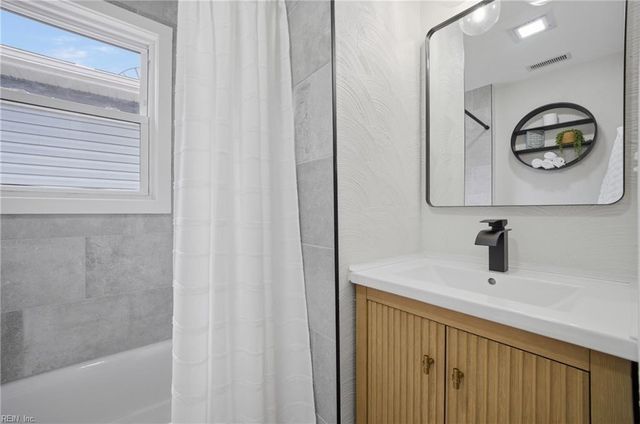 710 Center AVE, Newport News, VA 23605