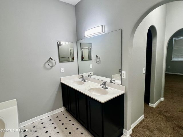 10260 WOODLEY CREEK Road W, Jacksonville, FL 32218