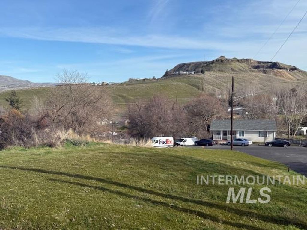 000 Silcott, Lewiston, ID 83501 photo 9