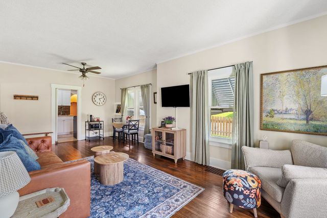 403 E High Street, Davenport, IA 52803