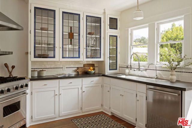 1638 N Garfield Avenue, Pasadena, CA 91104