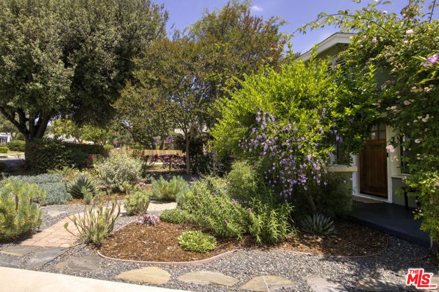1638 N Garfield Avenue, Pasadena, CA 91104
