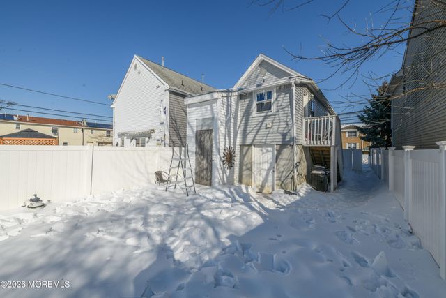 99 Carr Avenue, Keansburg, NJ 07734