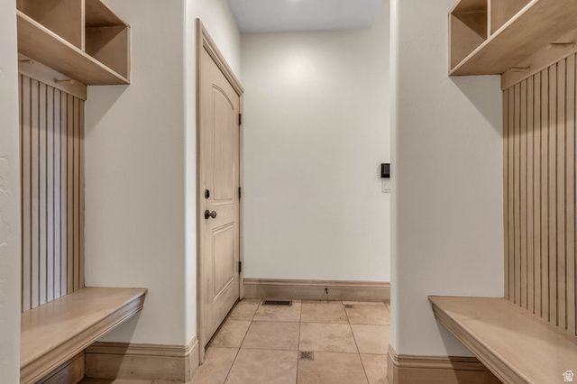 1584 E 11400 S, Sandy, UT 84092