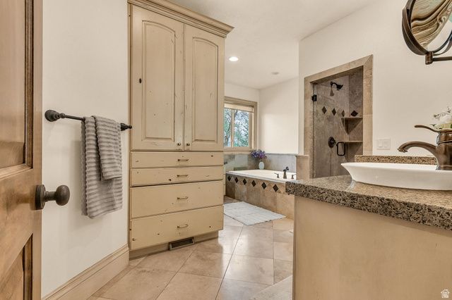 1584 E 11400 S, Sandy, UT 84092