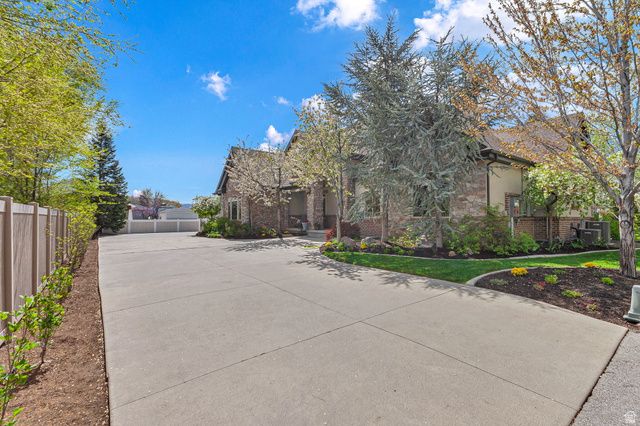 1584 E 11400 S, Sandy, UT 84092